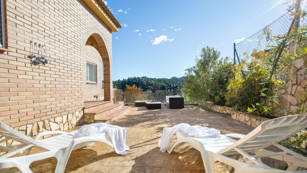 Sotet in Vidreres With 4 Bedrooms and 2 Bathrooms