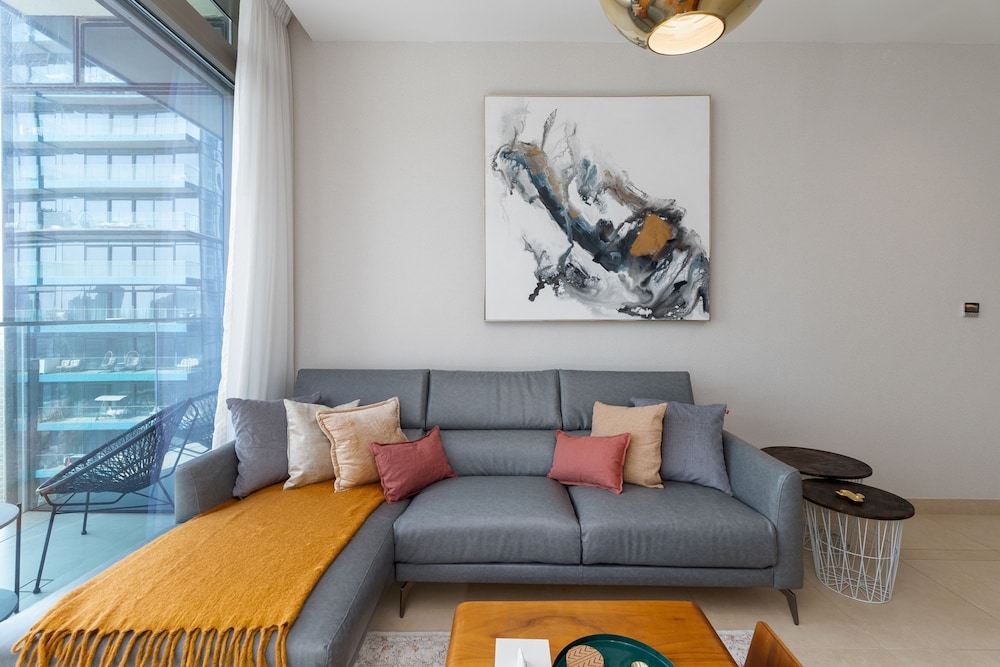 Sleek 1BR at Dubai Marina w Balcony