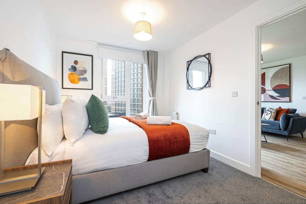 Superior City Living in Leeds view 4