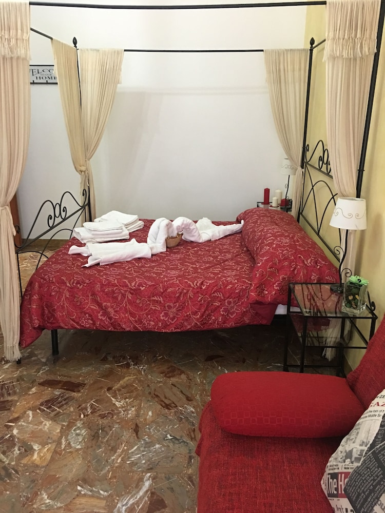 Damiani & Sister Guest House