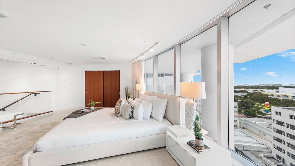 Luxury Vacation Rentals at The Setai by LRMB