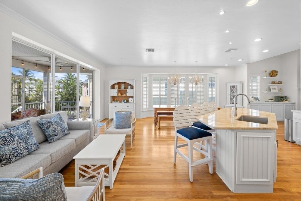 Summer Breeze 7 Bedroom Home