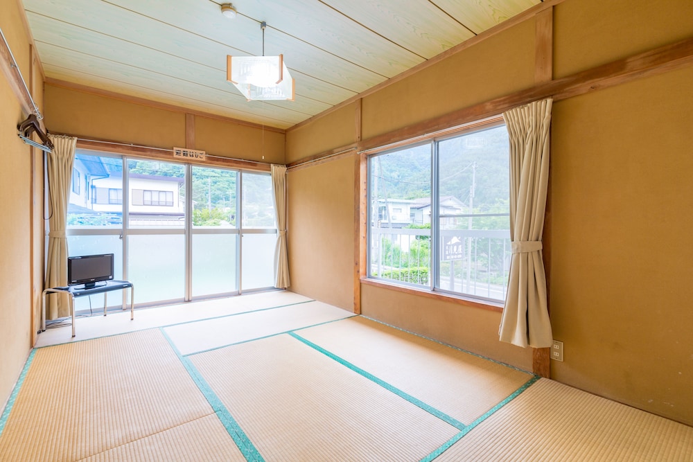 Minshuku Tsukimiya