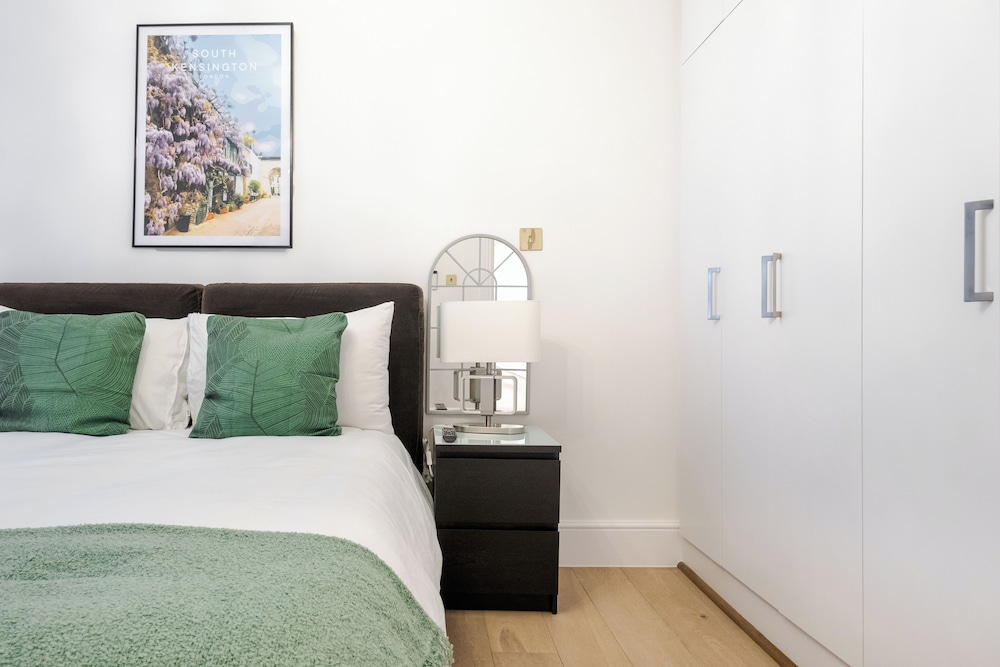 Luxury 2 Bedroom Oasis in Central London