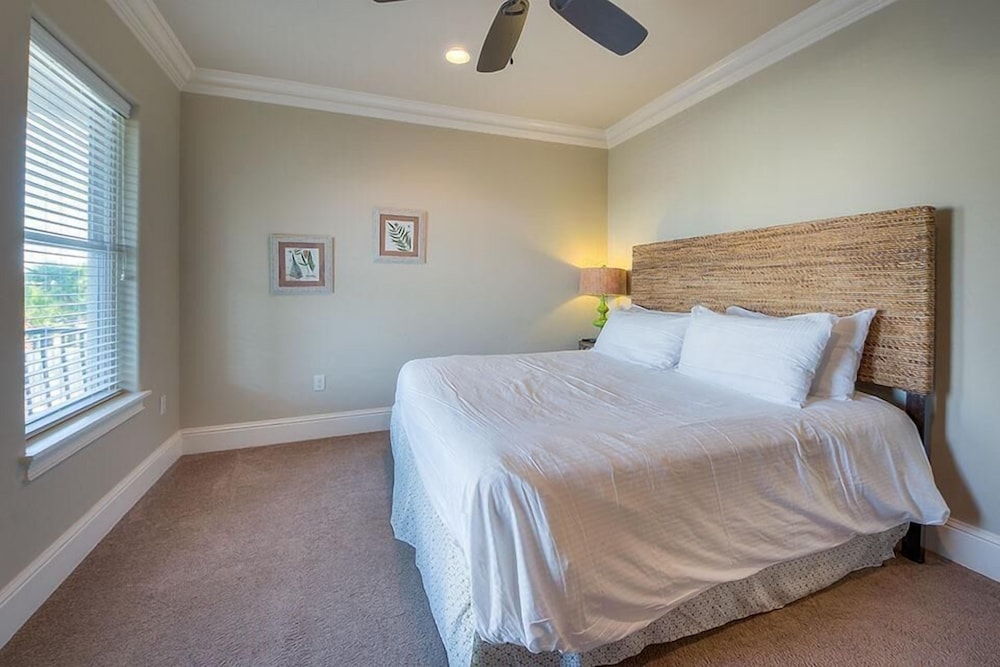Acqualina 9 Bedroom Holiday Home by Five Star Properties