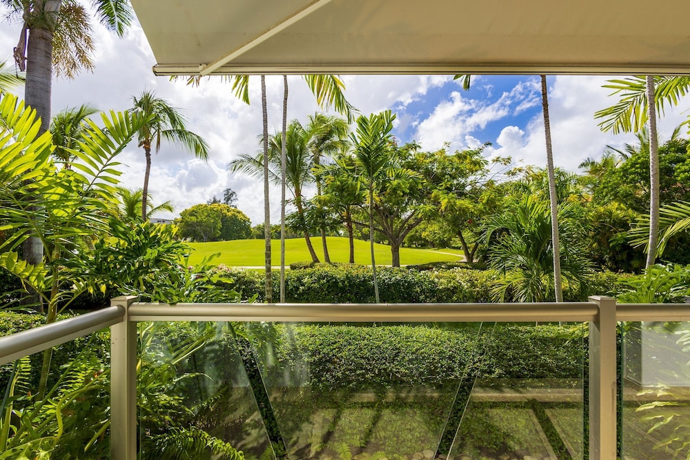 Villa Desiree 5BR Cocotal Luxury Villa Pool Maid