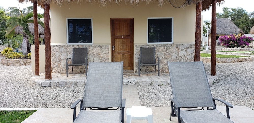 Hotel Bacalar Lagoon Resort - Image 1