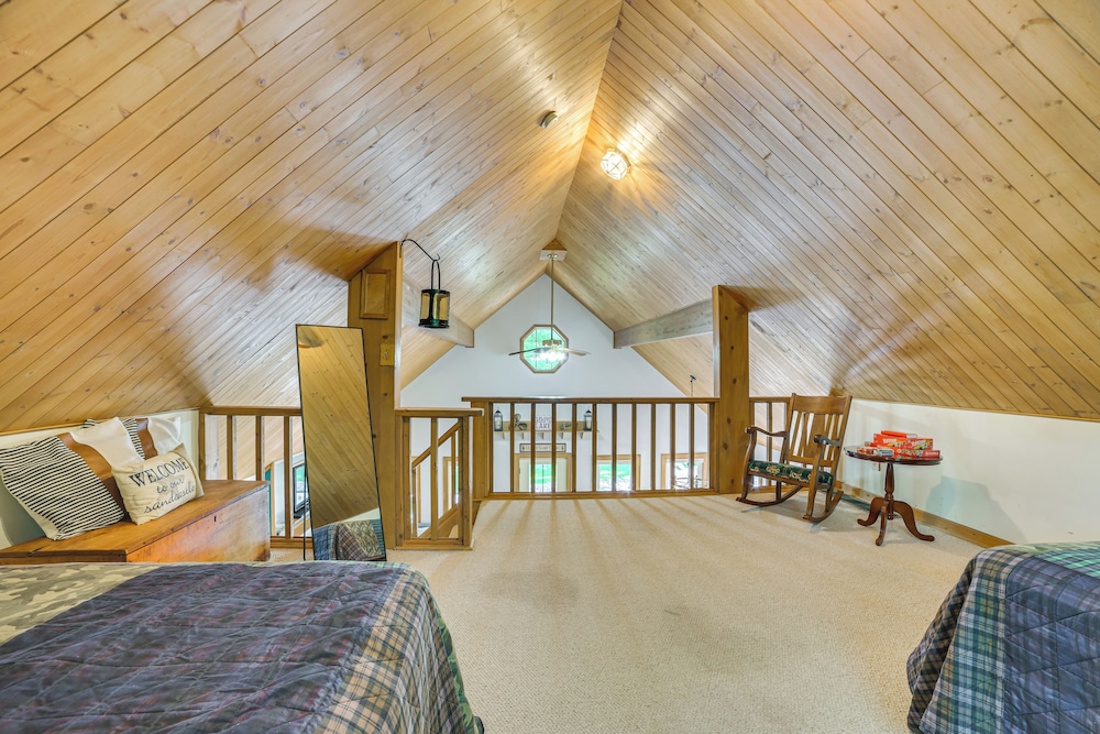Dock Access + Nearby Beach: Higgins Lake Retreat!