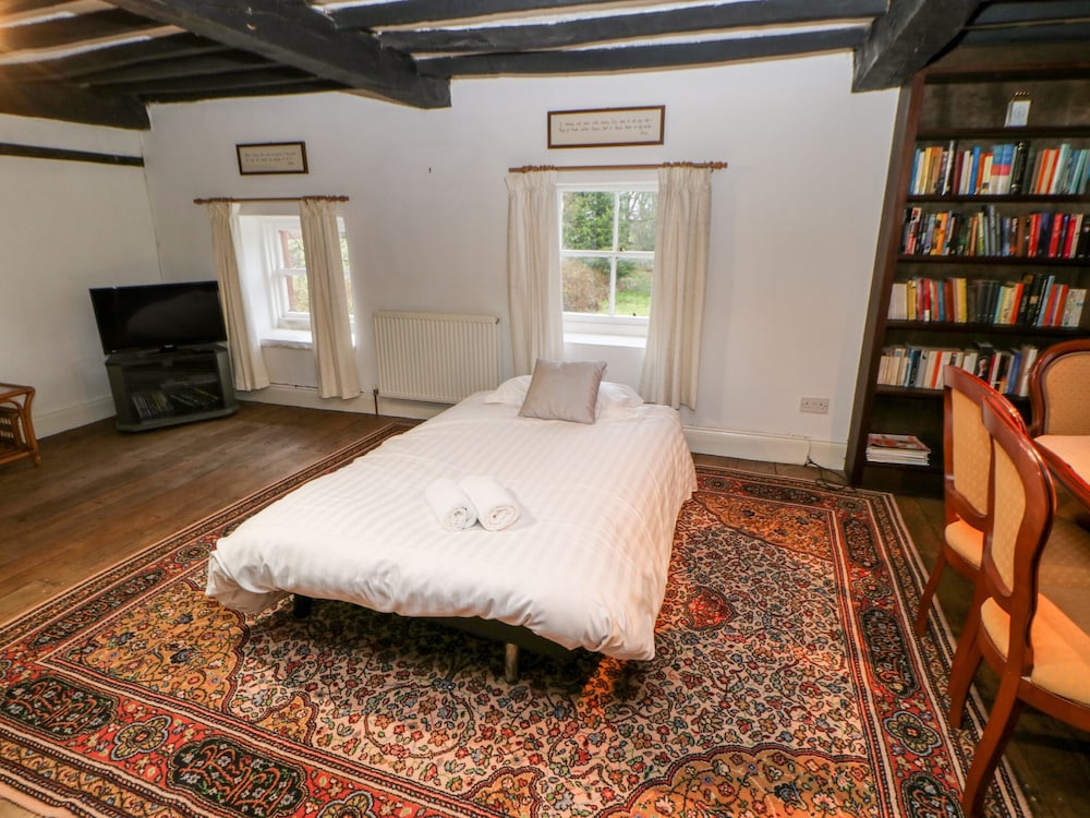 Eden House