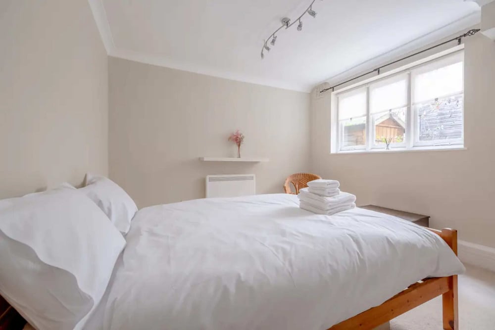 Lovely 1 Bedroom With Patio - 10 Mins From Hyde Park