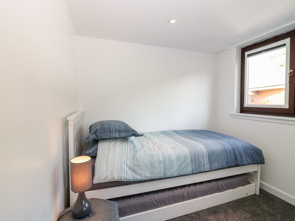 Dolphin Cottage