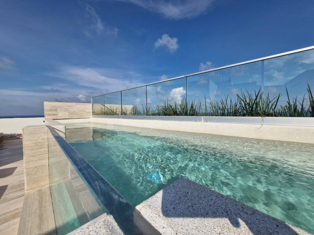 Cozy 1B & 1B Apartment Puerto Morelos With Private Beach