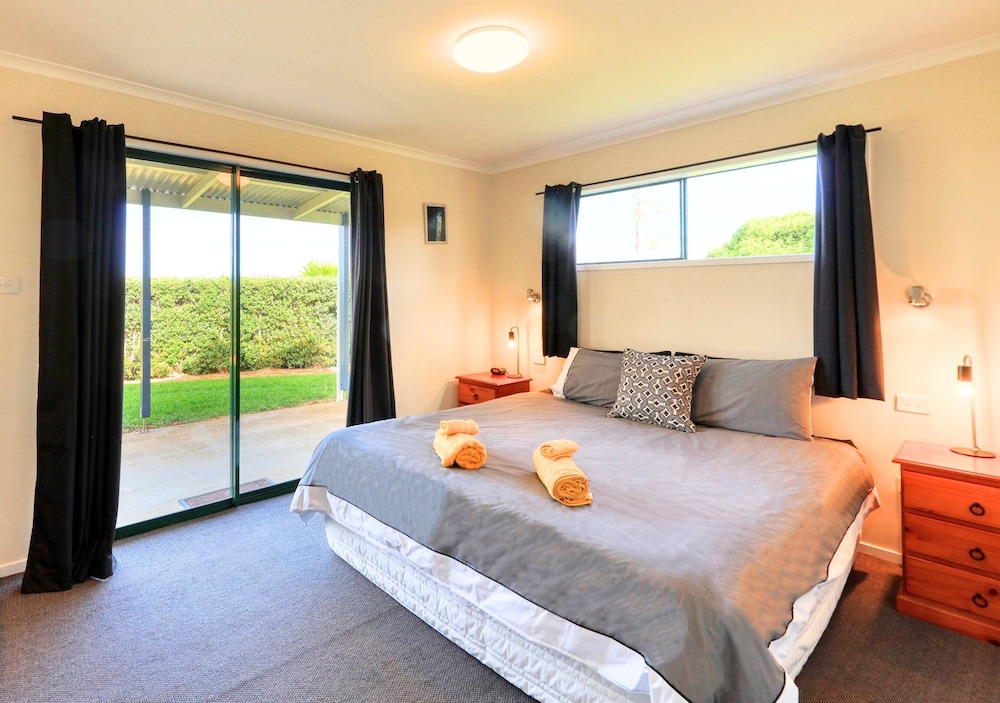 Ferny Lane House view 2