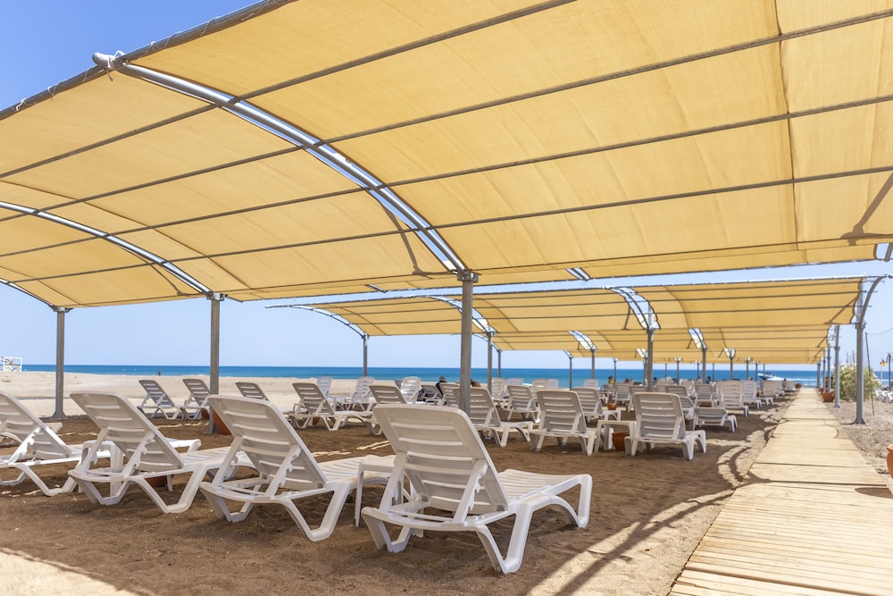 Zeyda Lara Hotel