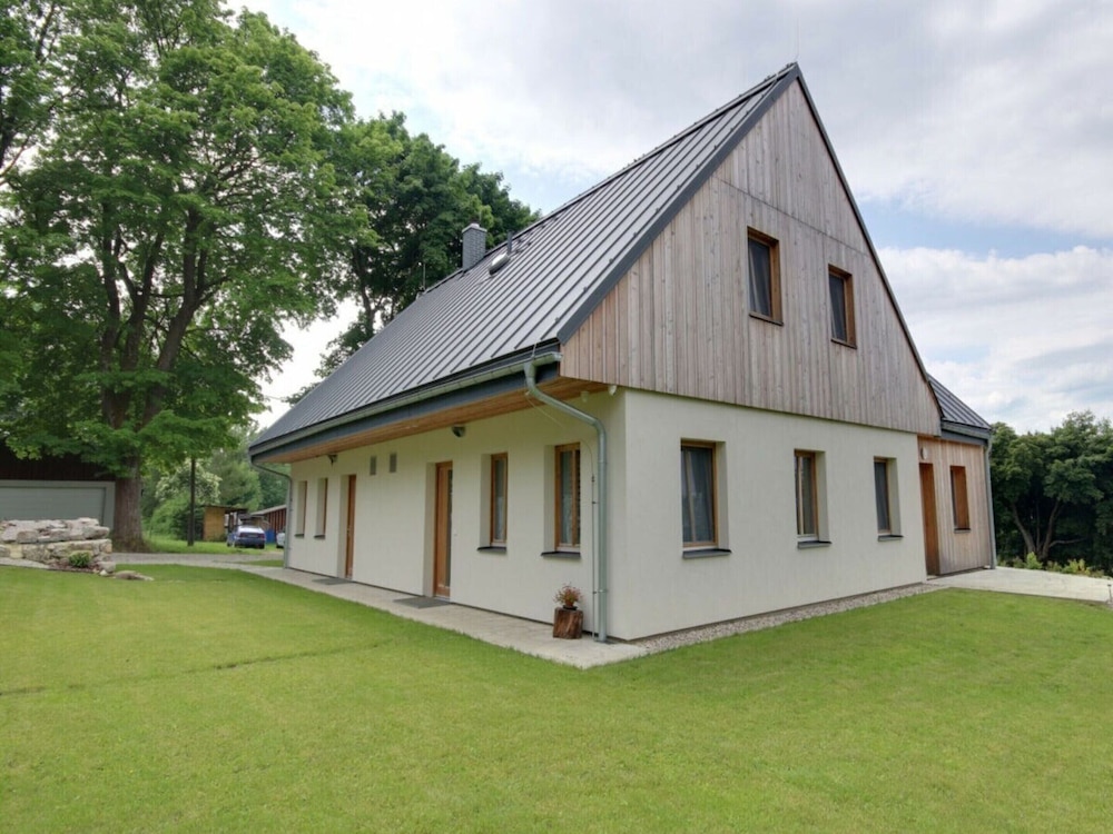 Beautiful Pondside Villa