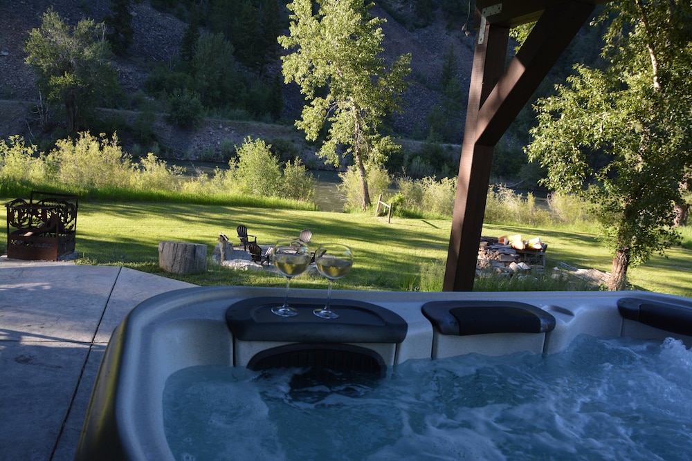 Blackfoot River House 2 Bedroom Home