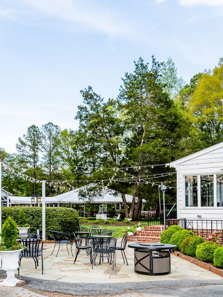 The Virginia Cliffe Inn