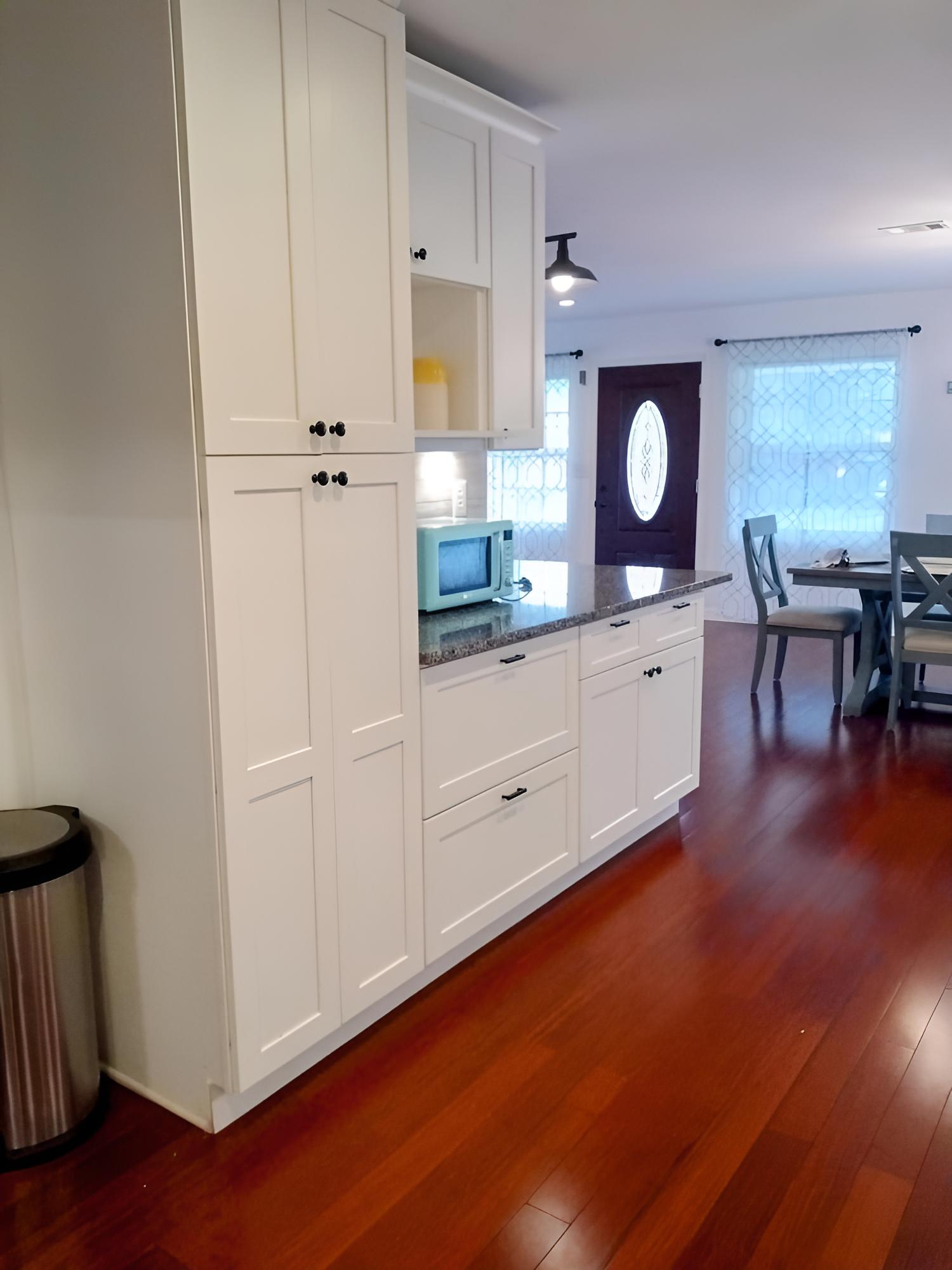 Newly-remodeled, pet Friendly Home, Close to Beach view 2