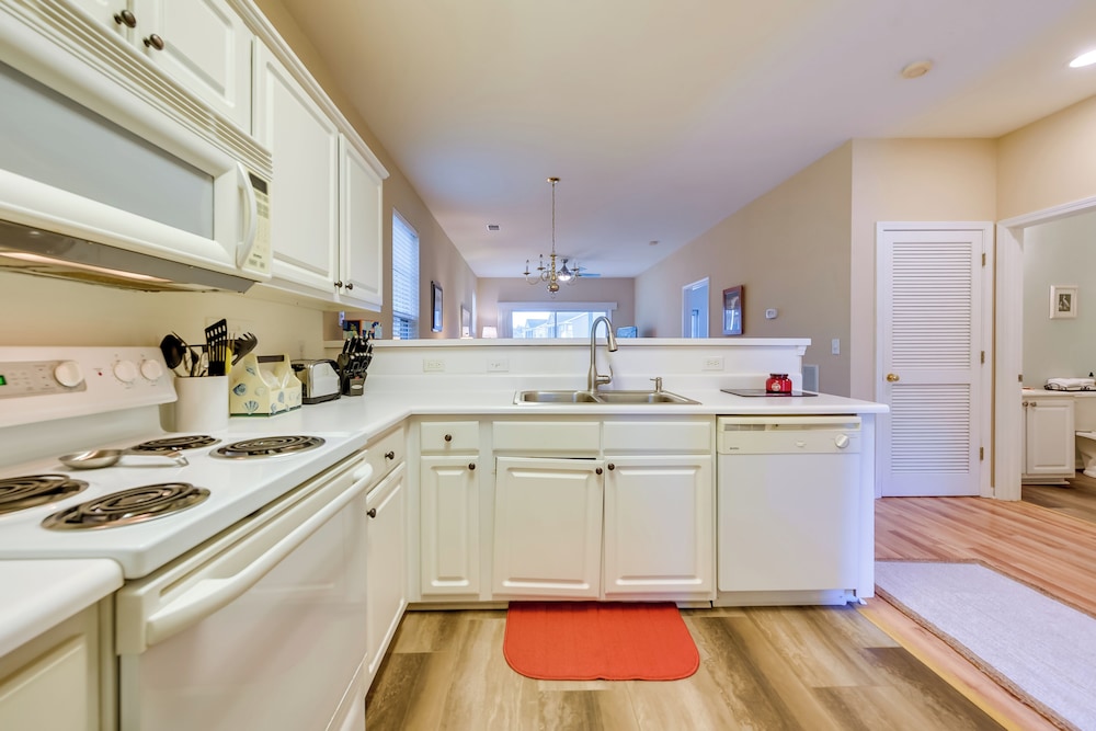 Pond Views & Community Perks: Sunset Beach Condo!