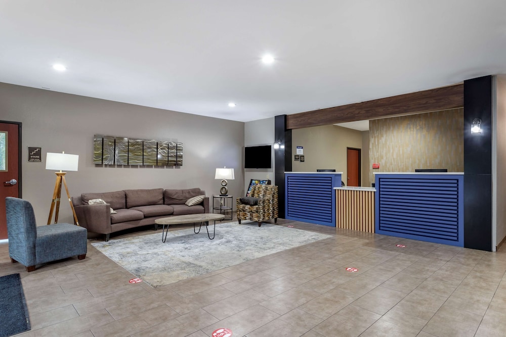 Kinder Vacations - Best Western Oakdale Inn - Property Image 2