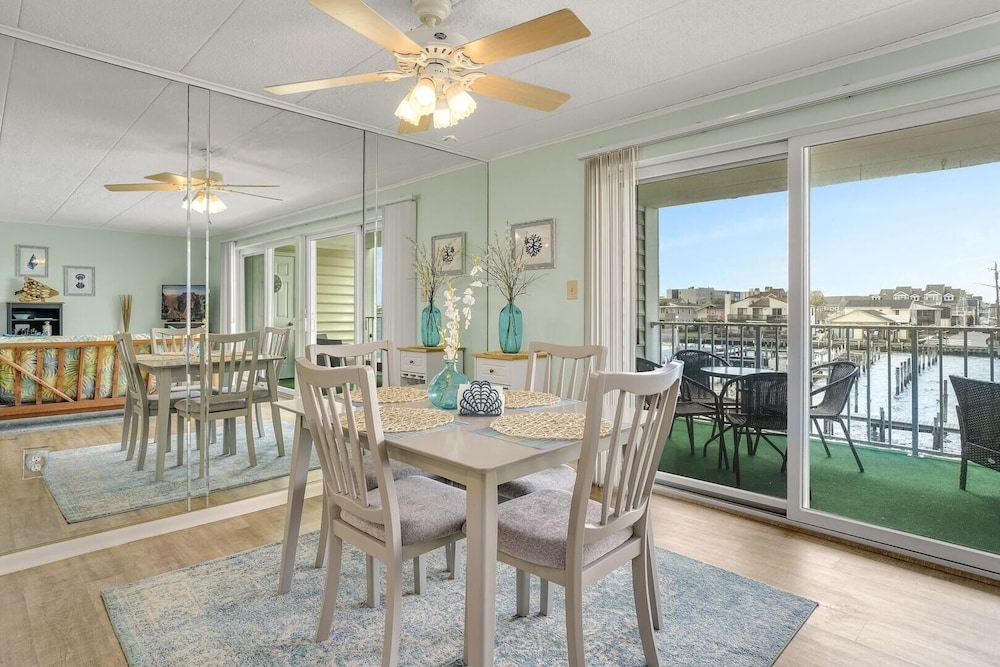 Thunder Island 147d 2 Bedroom Condo by RedAwning view 3
