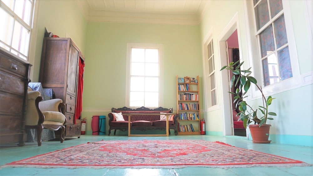 Lotus Garden Hostel - Image 23