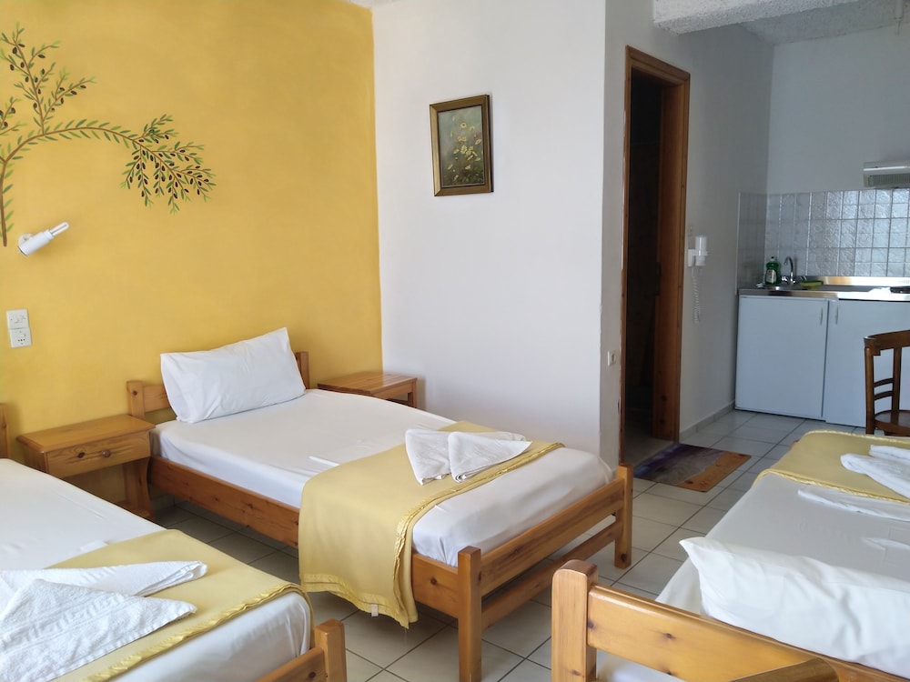 AMARANTHOS SKIATHOS VIEW