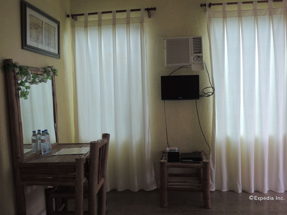 Moalboal Beach Resort
