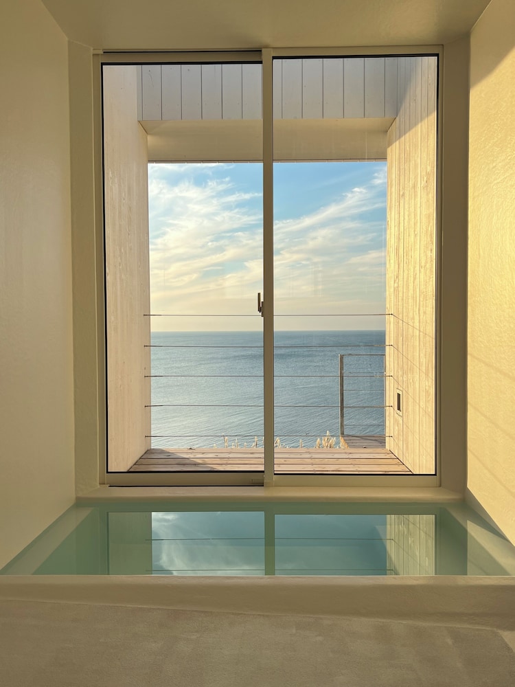 Cliff House MORAI