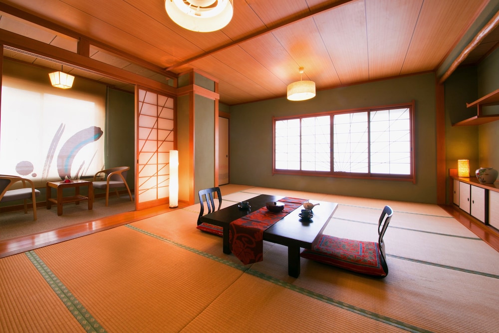 Beppu Koraku