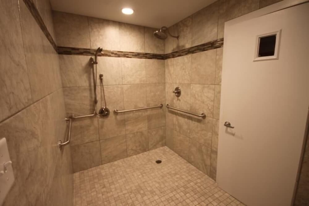346 El Matador 2 Bedroom Home by RedAwning view 3