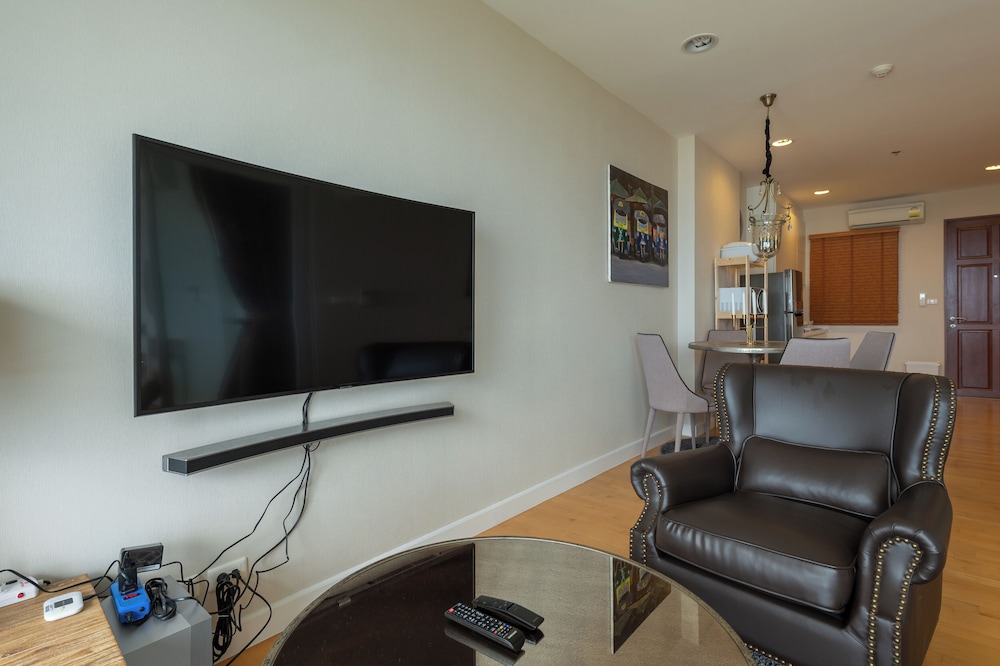 1702 - 2 Bdr Condo With Seaview Boathouse Hua Hin
