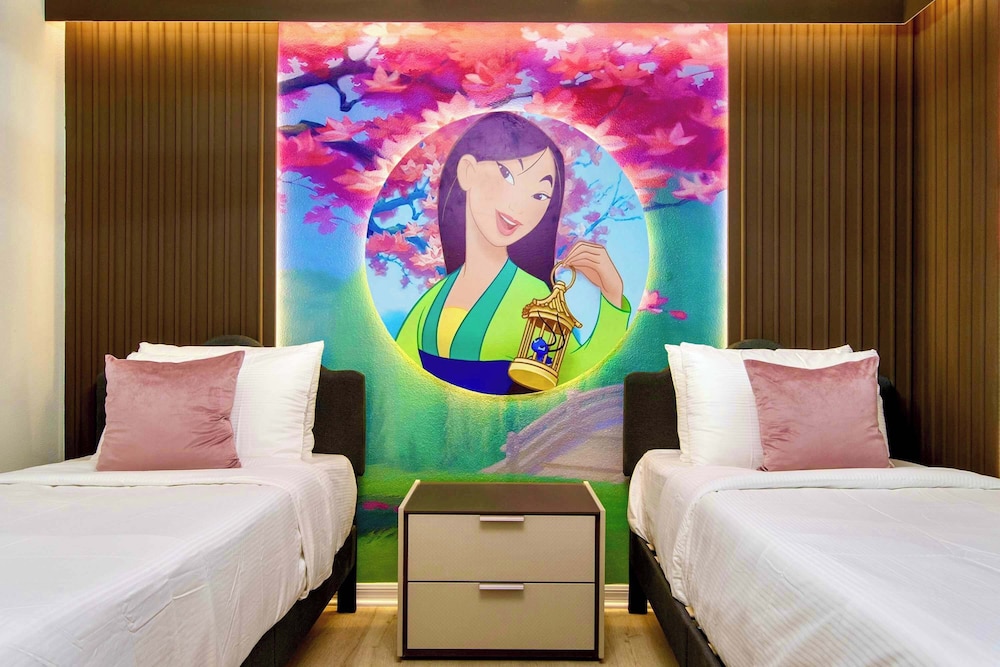 Escape to Luxury: Magical 10-bedroom Villa Near Disney World!
