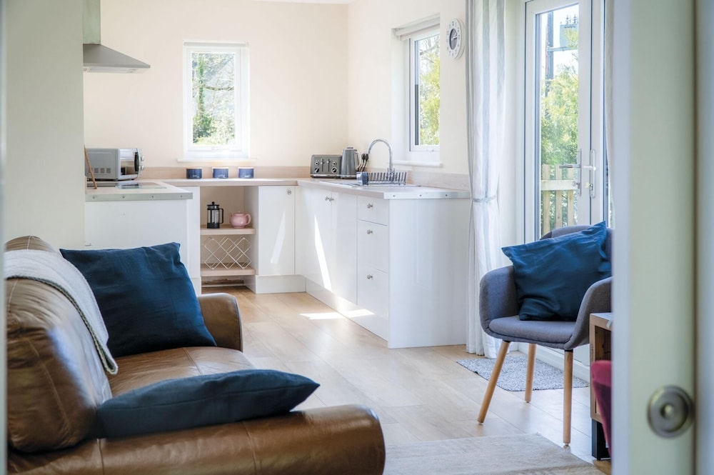 Skomer Lodge - 2 Bedroom Lodge - Manorbier