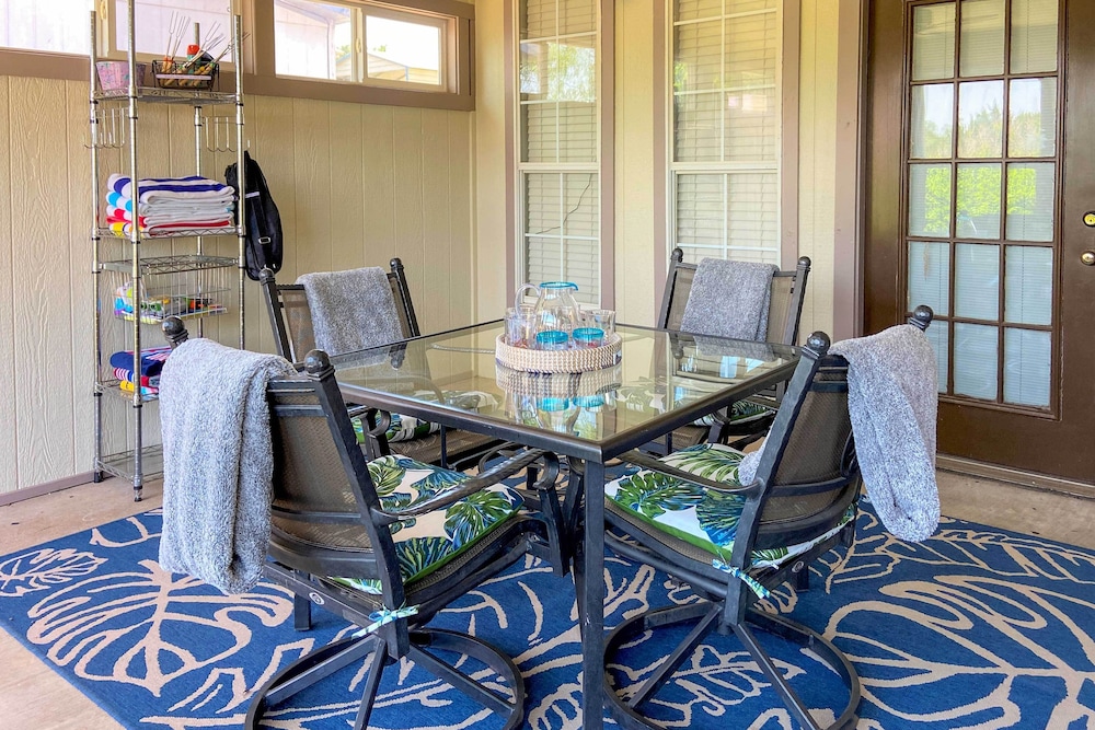 Waterfront Home on Private Lake Granbury Cove view 4