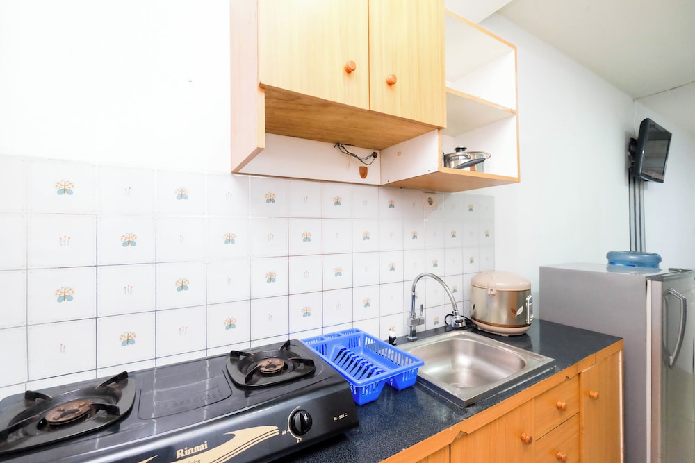 Simply Studio Room At Titanium Square Apartment