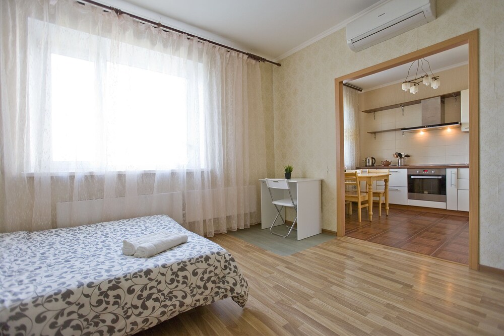 Hello Apartment on Kolomyazhskiy 26