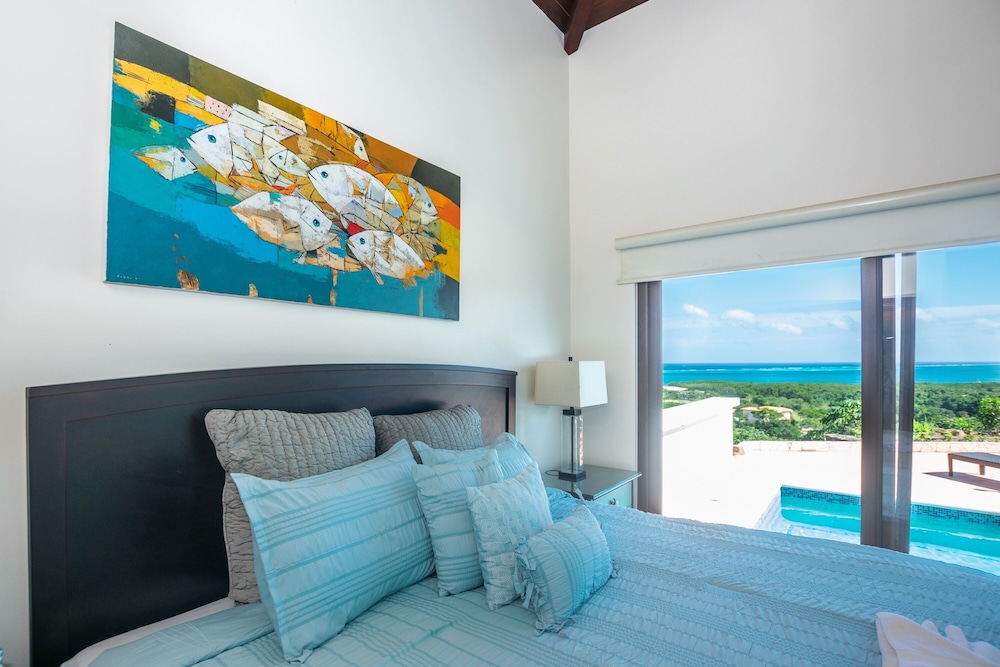 Pristine Bay 1303 3 Bedroom Villa by RedAwning view 3
