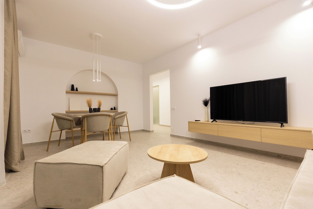 Royalton Suites