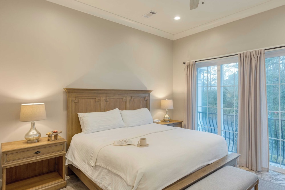 Sleeps 48, 2 Homes w/ Private Beach Access Bradley Circle Buyout by Avantstay