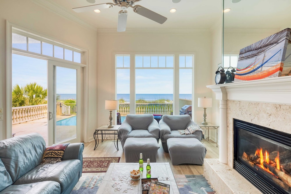 11 Singleton Beach by Avantstay Oceanfront Retreat w/ Private Pool + Boardwalk Near Hilton Head Hotspots