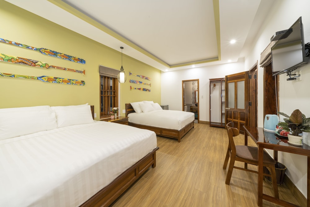 Blue Whale Homestay