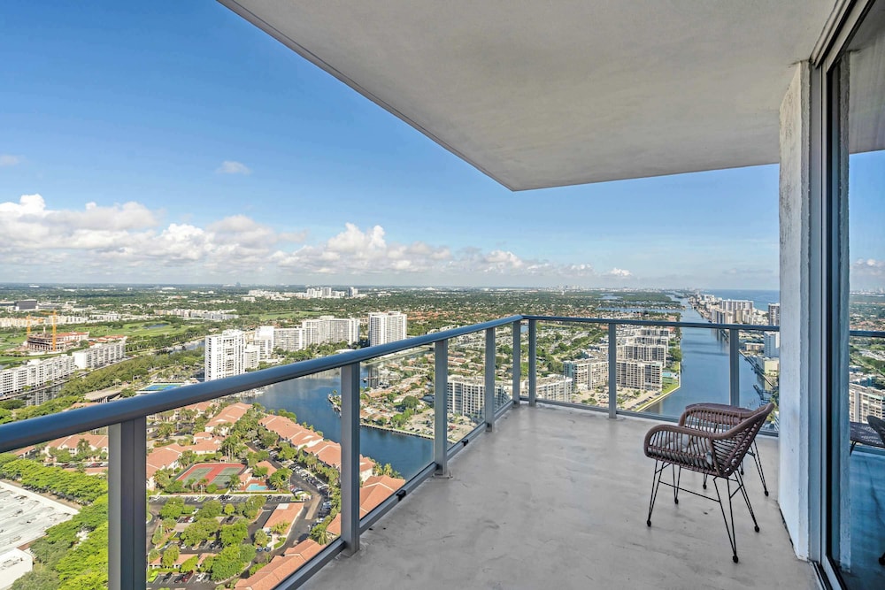 Ocean Eagle View - Luxury Oceanfront Stay for 6