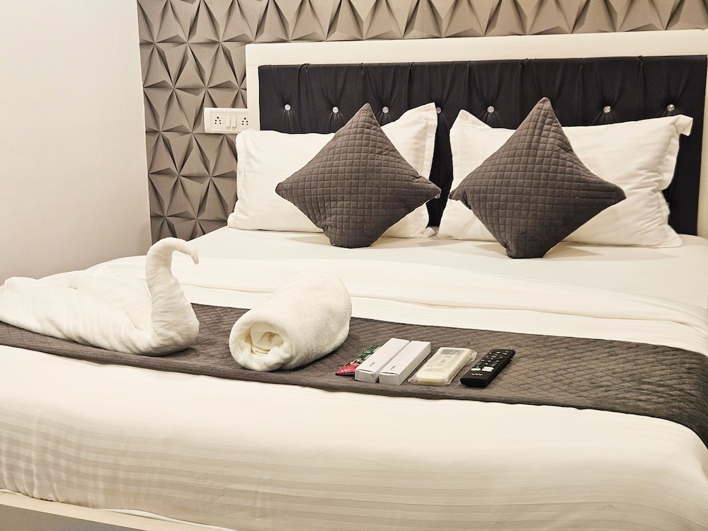 Astha Home Shared Pool Rooms