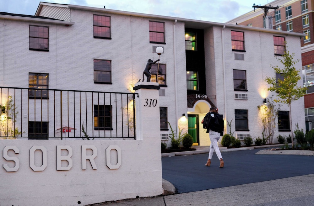 Sleeps 8 Stylish Sobro Suites, Walk to Dining, Drinks & More by Avantstay