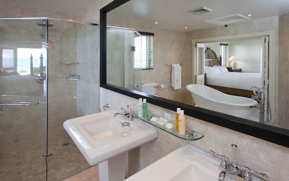 The Cove Suites at Blue Waters Resort and Spa - Property Image 43