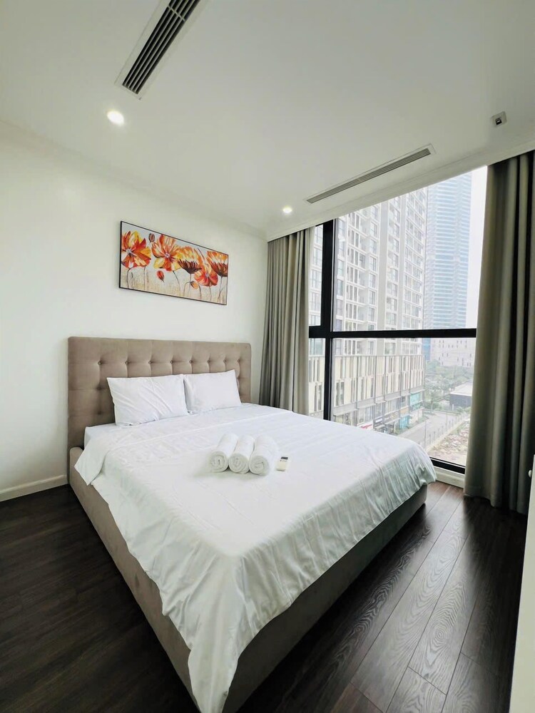 Daniel Homes - Vinhomes SkyLake Luxury