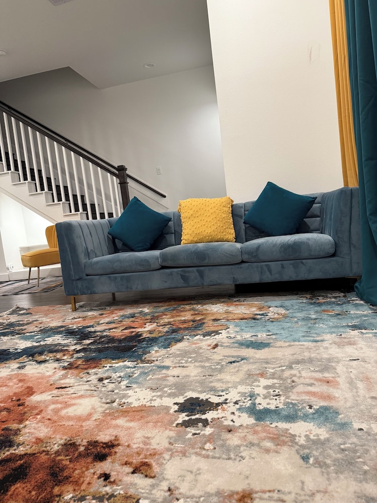 Luxury 3BR for Families Nurses and Group