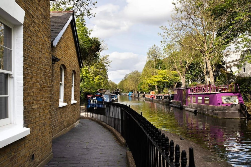 Designer Canal House 2 or 3 Bed Little Venice