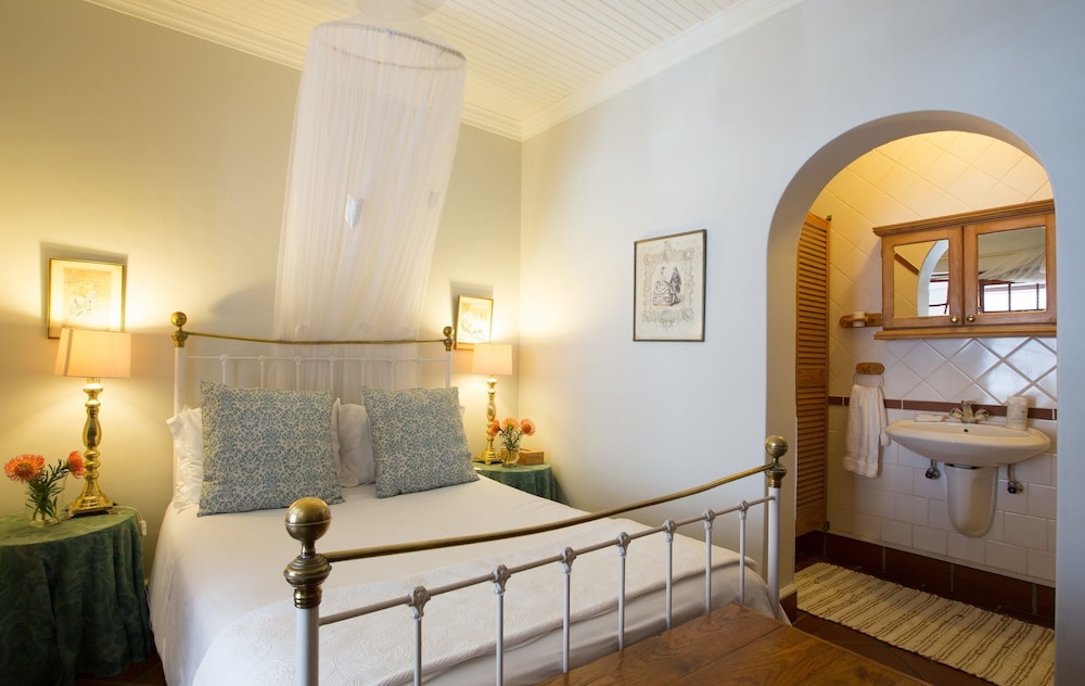 Loddeys Guesthouse
